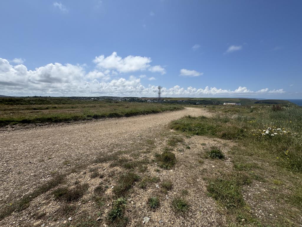 Lot: 33 - FREEHOLD LAND WITH SEA VIEWS - View of the land